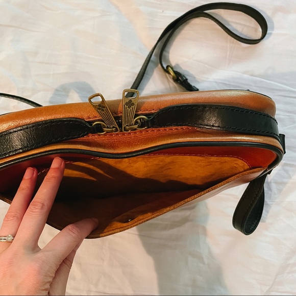 Patricia Nash Vintage Crossbody Purse - Picture 5 of 9